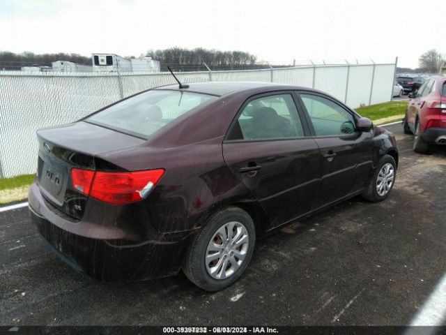 Photo 3 VIN: KNAFU4A28B5351358 - KIA FORTE 