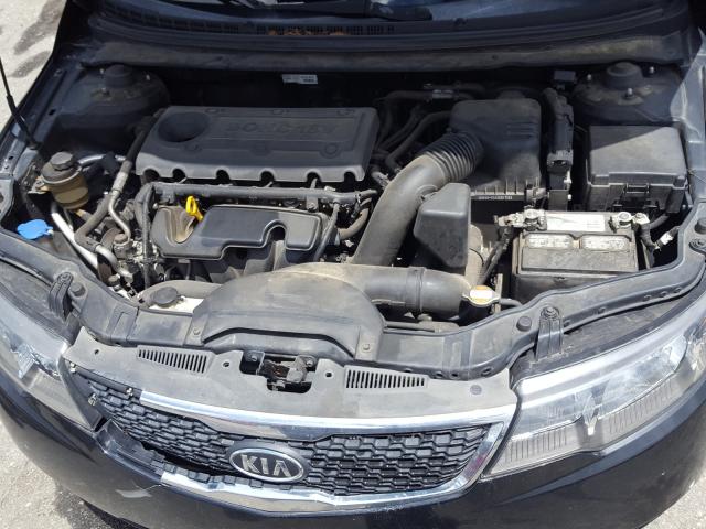 Photo 6 VIN: KNAFU4A28B5357998 - KIA FORTE EX 