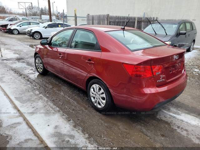 Photo 2 VIN: KNAFU4A28B5405001 - KIA FORTE 