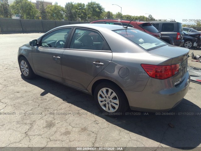 Photo 2 VIN: KNAFU4A28B5889624 - KIA FORTE 