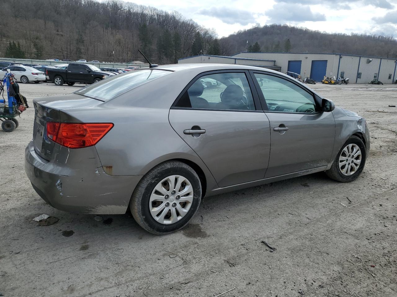 Photo 2 VIN: KNAFU4A28C5466852 - KIA FORTE 