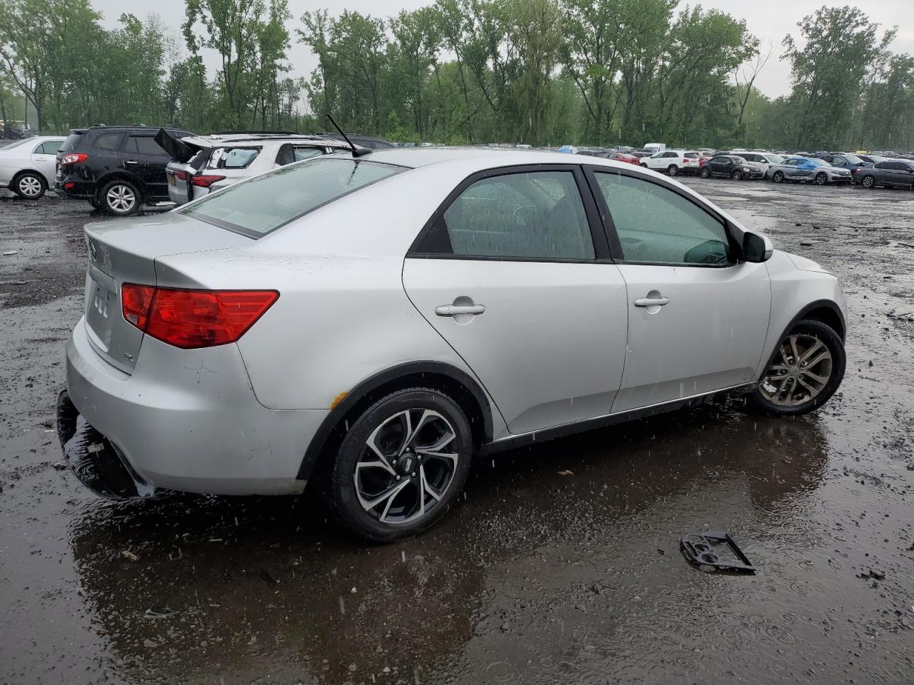 Photo 2 VIN: KNAFU4A28C5487183 - KIA FORTE 