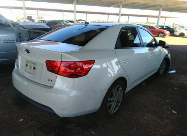 Photo 3 VIN: KNAFU4A28C5494649 - KIA FORTE 