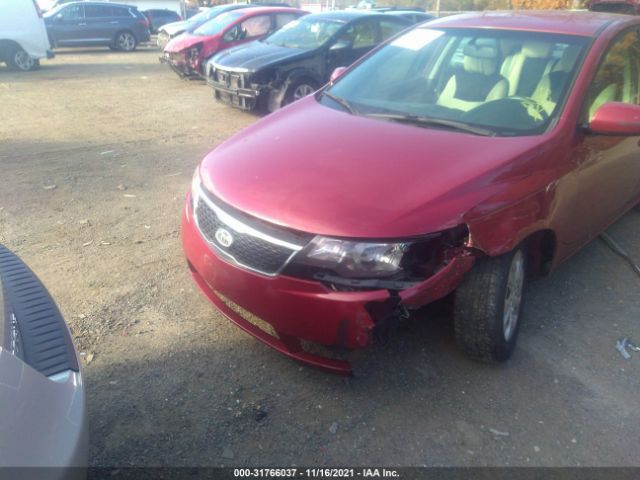 Photo 5 VIN: KNAFU4A28C5505472 - KIA FORTE 