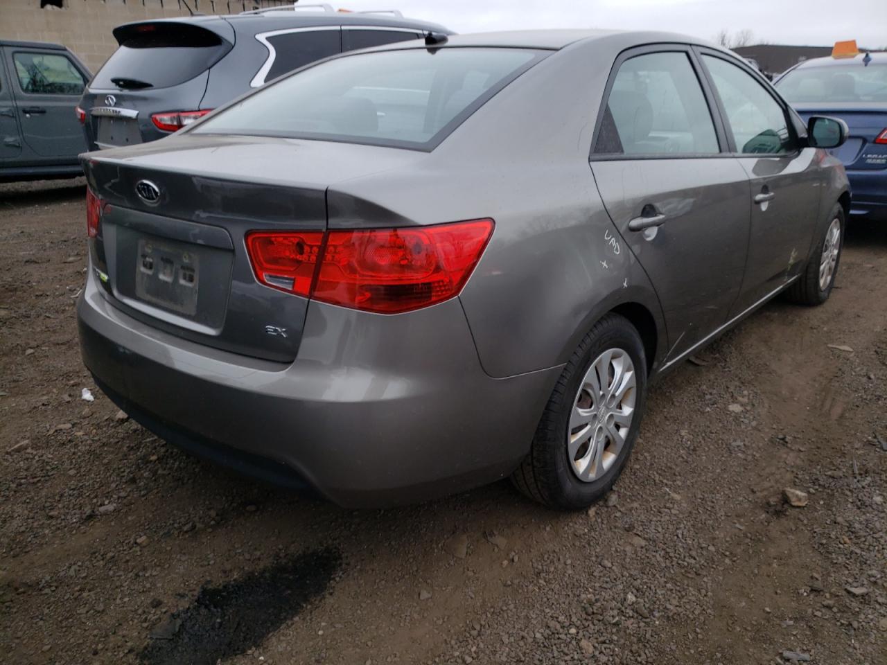 Photo 2 VIN: KNAFU4A28C5508453 - KIA FORTE 