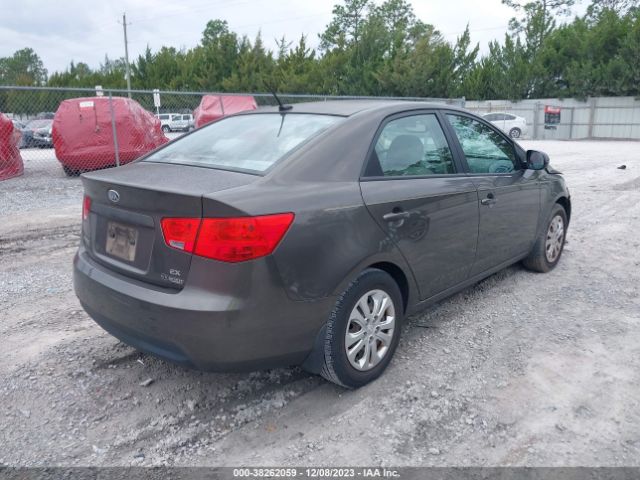 Photo 3 VIN: KNAFU4A28C5545003 - KIA FORTE 