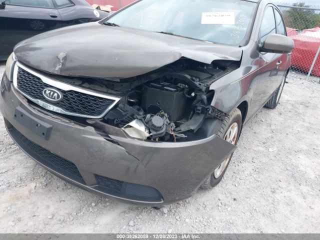 Photo 5 VIN: KNAFU4A28C5545003 - KIA FORTE 