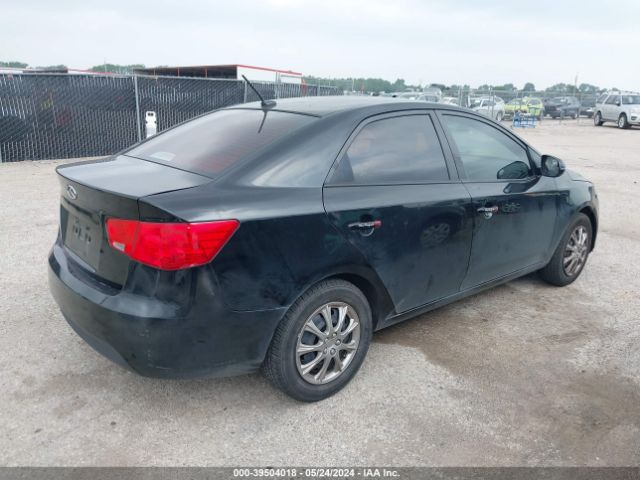 Photo 3 VIN: KNAFU4A28D5649668 - KIA FORTE 