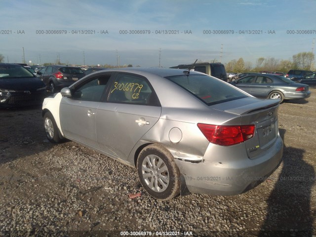 Photo 2 VIN: KNAFU4A28D5657883 - KIA FORTE 