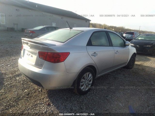 Photo 3 VIN: KNAFU4A28D5657883 - KIA FORTE 