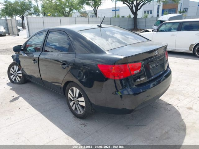 Photo 2 VIN: KNAFU4A28D5672528 - KIA FORTE 