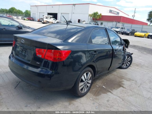 Photo 3 VIN: KNAFU4A28D5672528 - KIA FORTE 