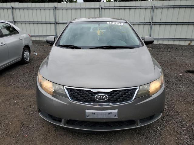 Photo 4 VIN: KNAFU4A28D5672898 - KIA FORTE 