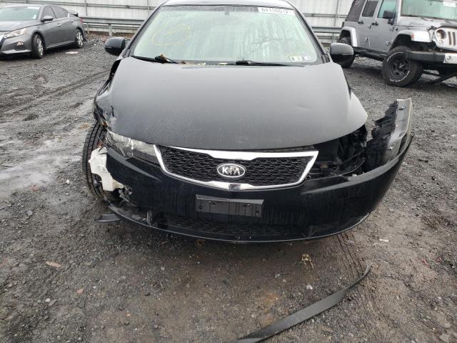 Photo 8 VIN: KNAFU4A28D5705611 - KIA FORTE EX 