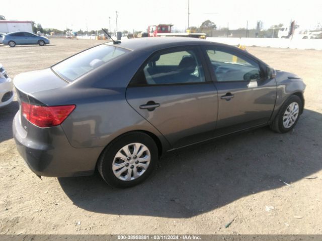 Photo 3 VIN: KNAFU4A28D5721856 - KIA FORTE 