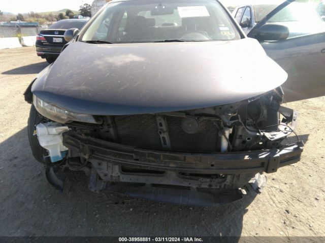 Photo 5 VIN: KNAFU4A28D5721856 - KIA FORTE 