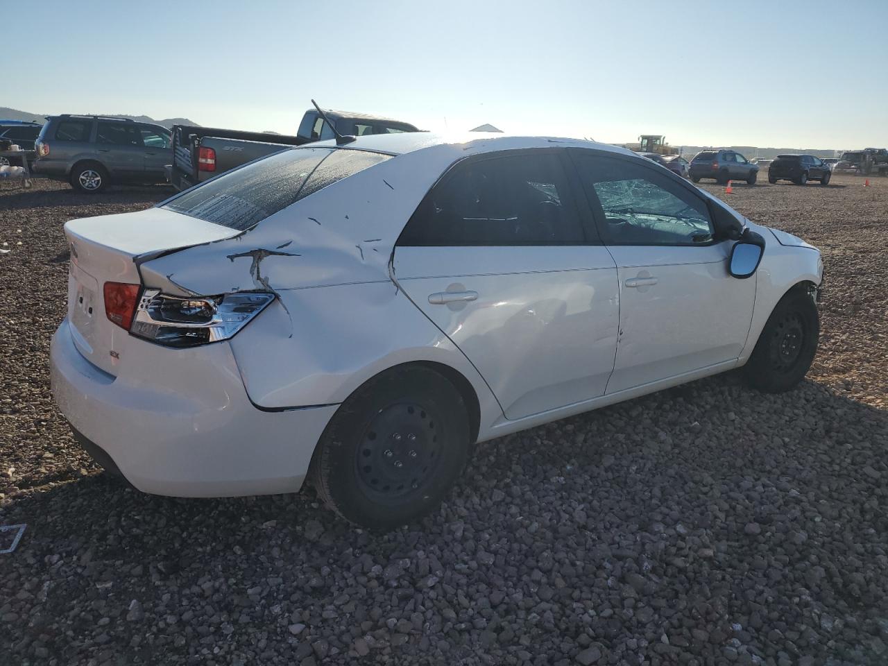 Photo 2 VIN: KNAFU4A28D5722764 - KIA FORTE 