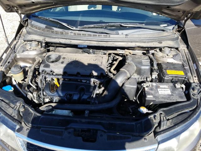 Photo 6 VIN: KNAFU4A28D5727821 - KIA FORTE EX 