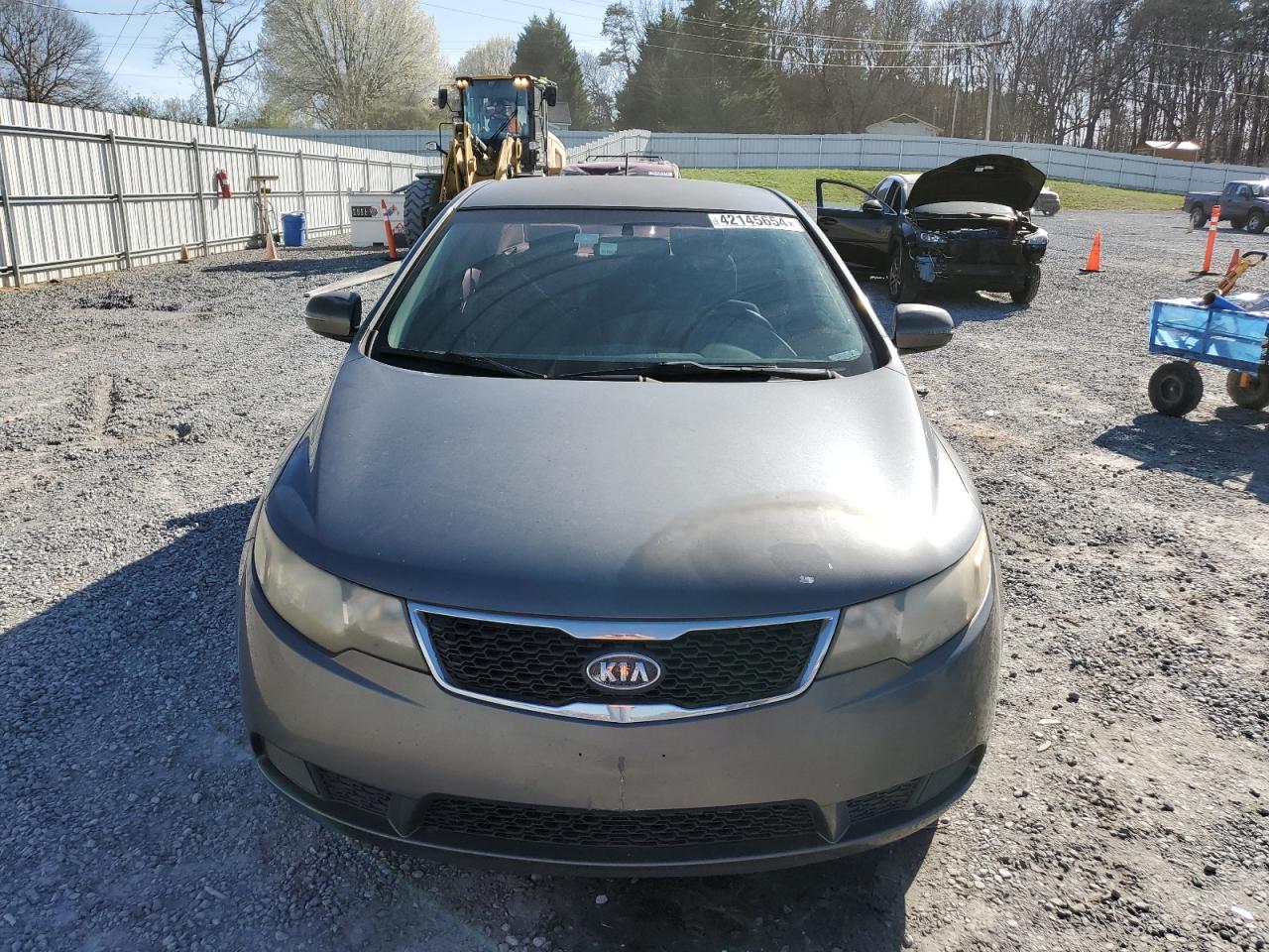 Photo 4 VIN: KNAFU4A28D5734848 - KIA FORTE 