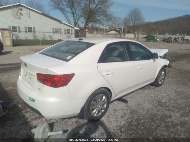 Photo 3 VIN: KNAFU4A28D5736048 - KIA FORTE 