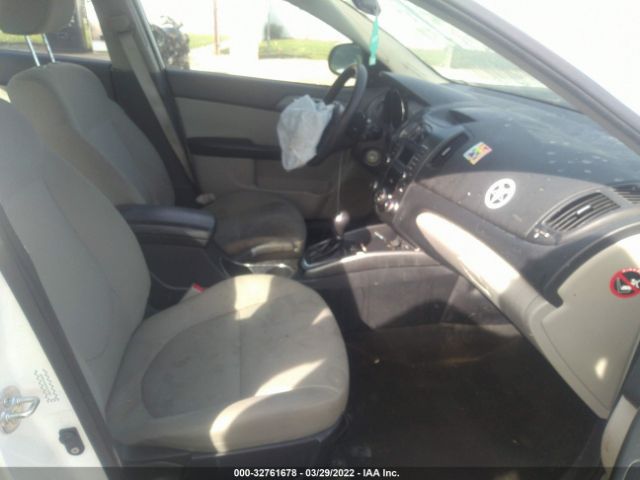 Photo 4 VIN: KNAFU4A28D5736048 - KIA FORTE 