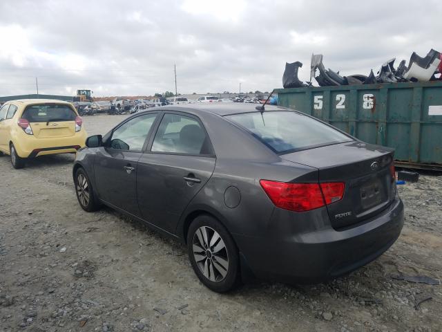 Photo 2 VIN: KNAFU4A28D5737040 - KIA FORTE EX 