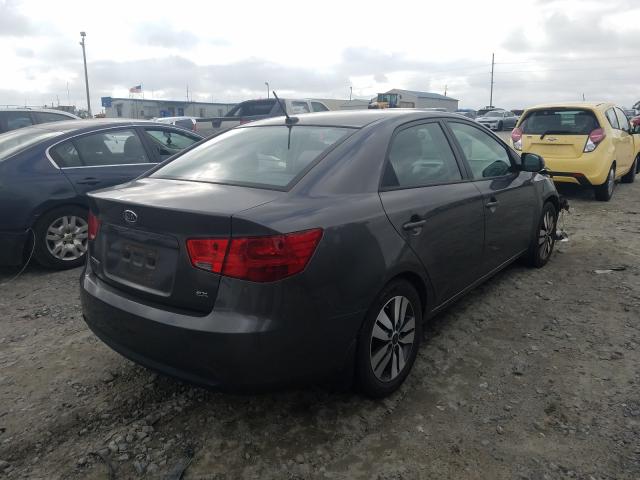 Photo 3 VIN: KNAFU4A28D5737040 - KIA FORTE EX 