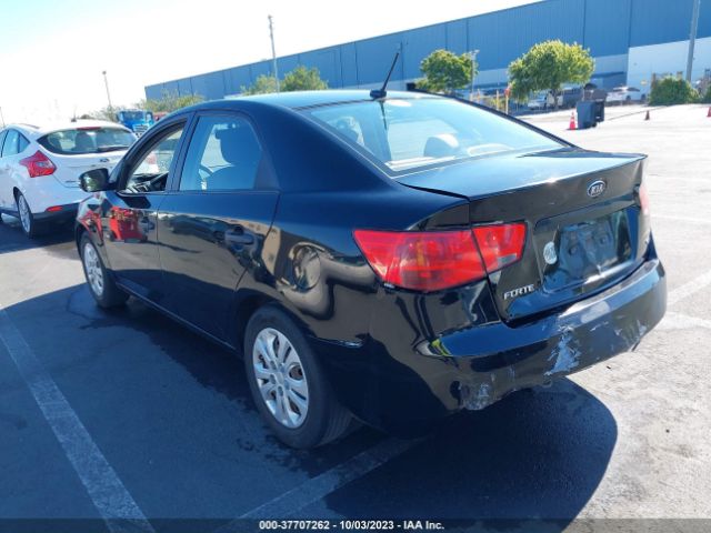 Photo 2 VIN: KNAFU4A29A5109984 - KIA FORTE 