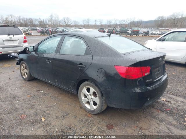 Photo 2 VIN: KNAFU4A29A5118961 - KIA FORTE 