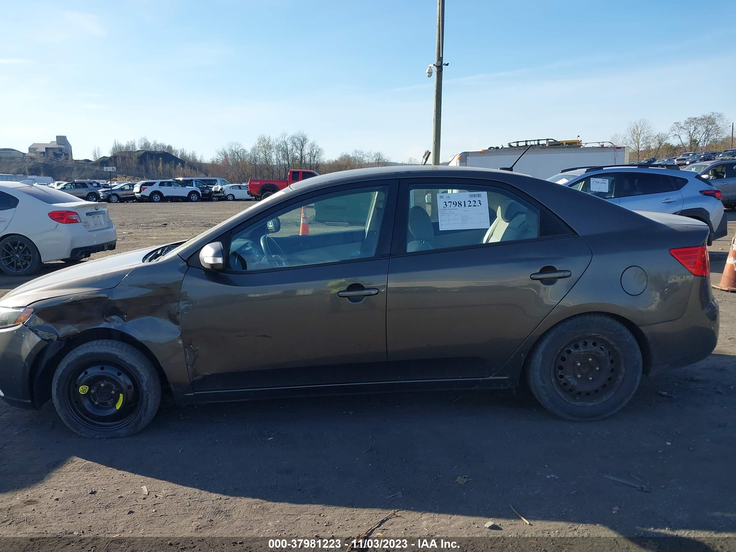 Photo 13 VIN: KNAFU4A29A5187438 - KIA FORTE 