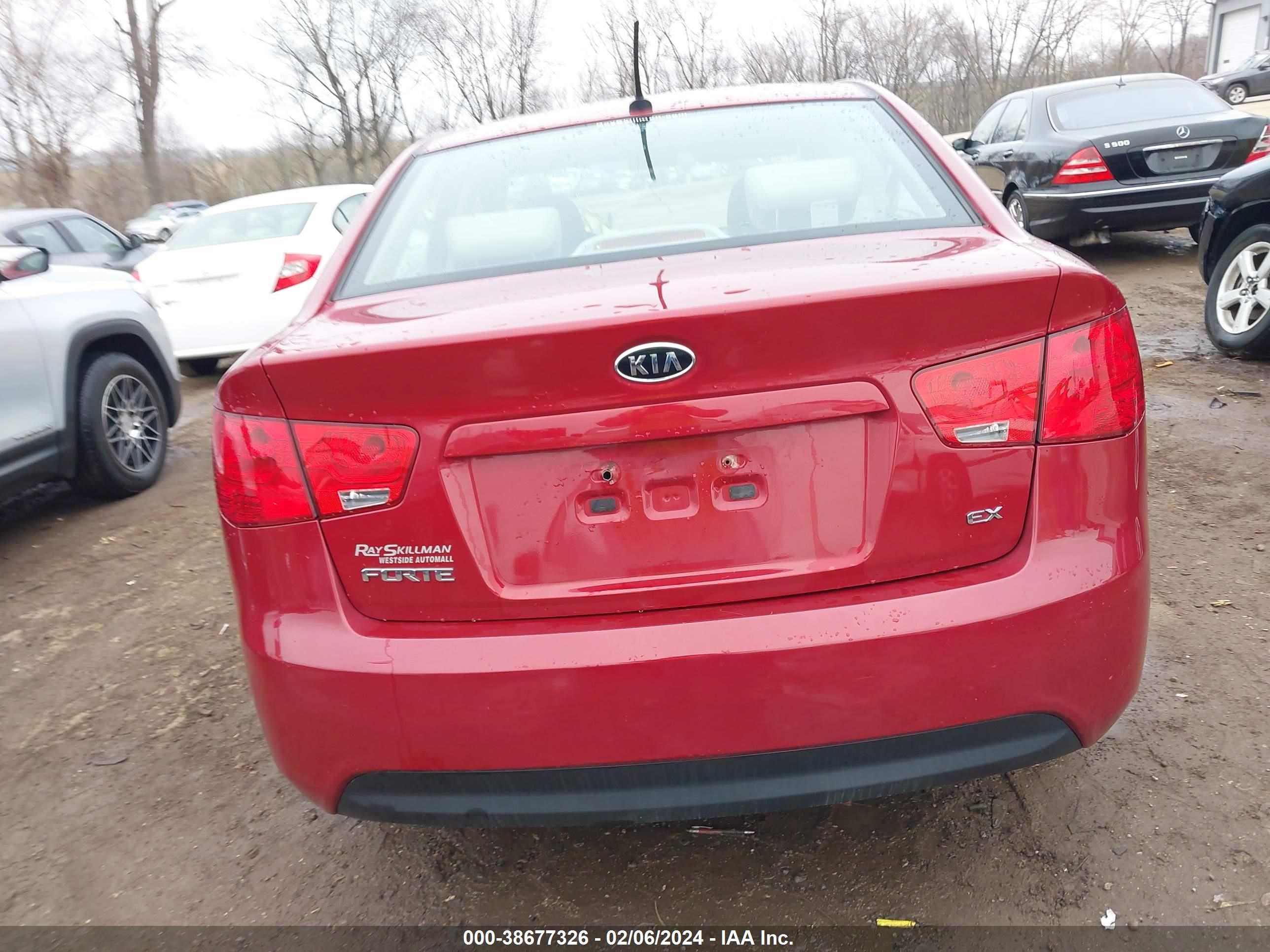 Photo 15 VIN: KNAFU4A29A5204027 - KIA FORTE 