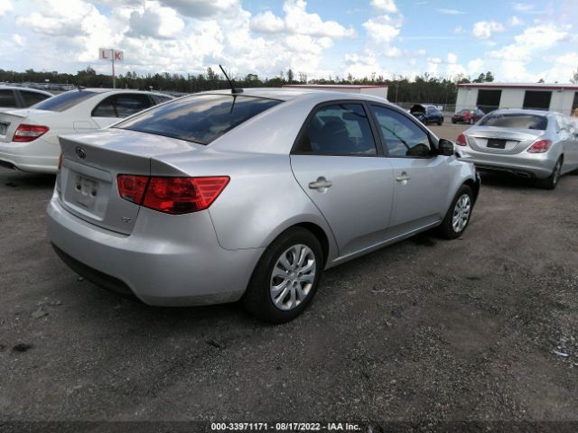 Photo 3 VIN: KNAFU4A29A5834632 - KIA FORTE 