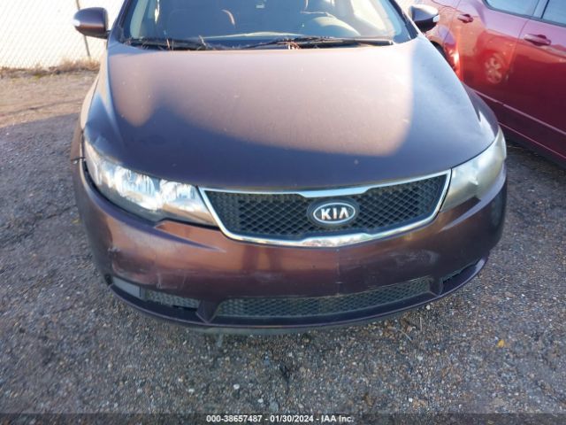 Photo 5 VIN: KNAFU4A29A5842990 - KIA FORTE 