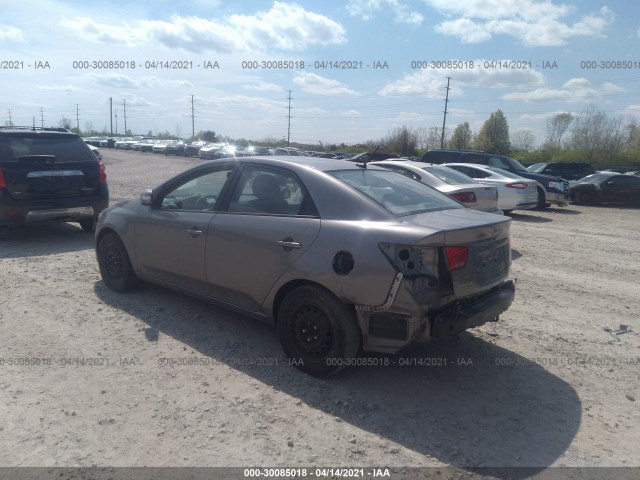 Photo 2 VIN: KNAFU4A29A5858073 - KIA FORTE 