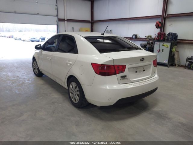 Photo 2 VIN: KNAFU4A29B5394106 - KIA FORTE 