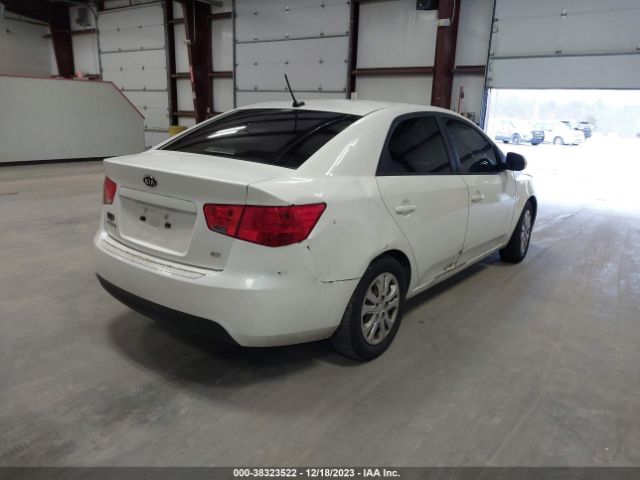 Photo 3 VIN: KNAFU4A29B5394106 - KIA FORTE 