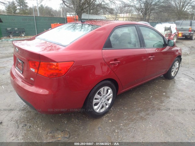 Photo 3 VIN: KNAFU4A29B5399886 - KIA FORTE 