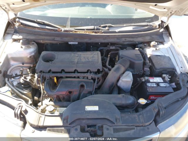 Photo 9 VIN: KNAFU4A29B5401054 - KIA FORTE 