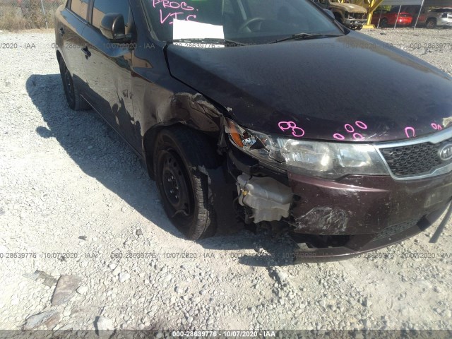 Photo 5 VIN: KNAFU4A29B5460332 - KIA FORTE 