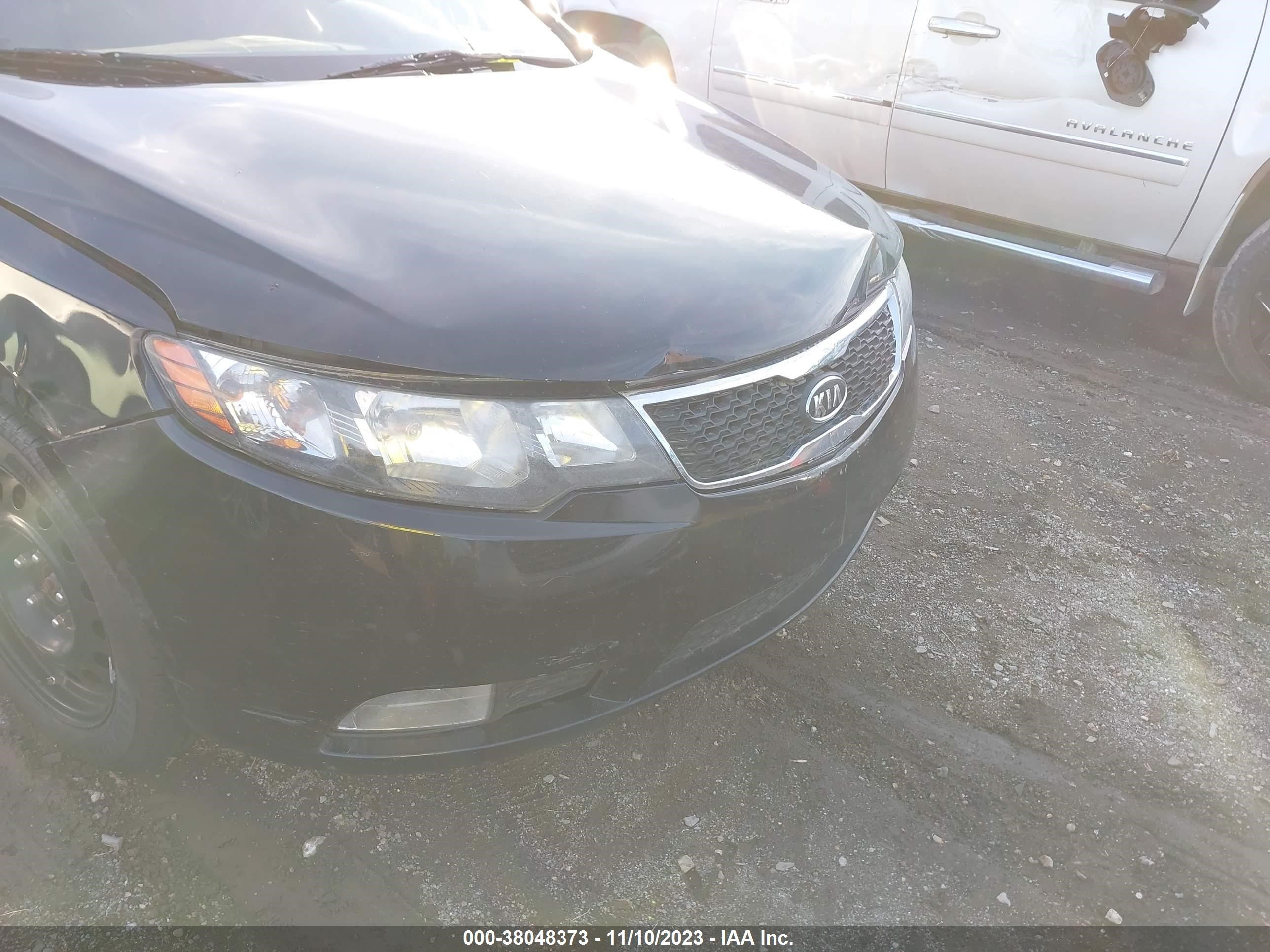 Photo 5 VIN: KNAFU4A29B5463120 - KIA FORTE 