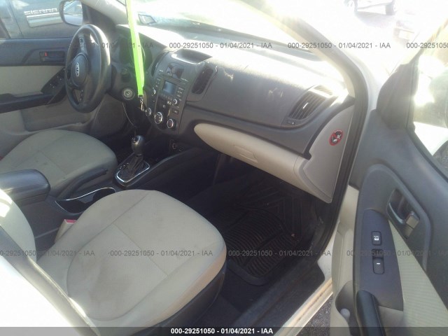 Photo 4 VIN: KNAFU4A29B5891270 - KIA FORTE 