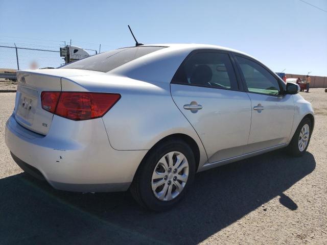 Photo 2 VIN: KNAFU4A29C5470831 - KIA FORTE 