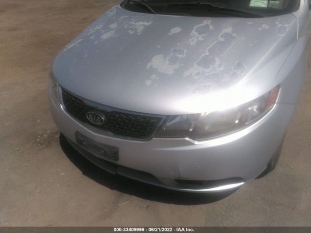 Photo 5 VIN: KNAFU4A29C5482638 - KIA FORTE 