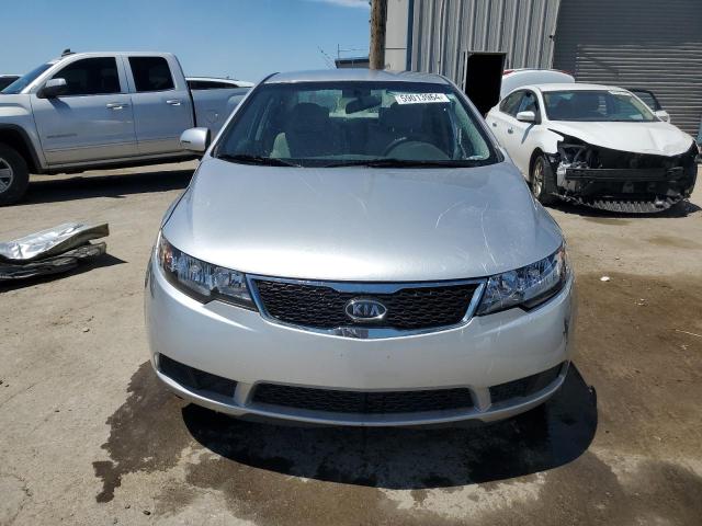 Photo 4 VIN: KNAFU4A29C5584831 - KIA FORTE 