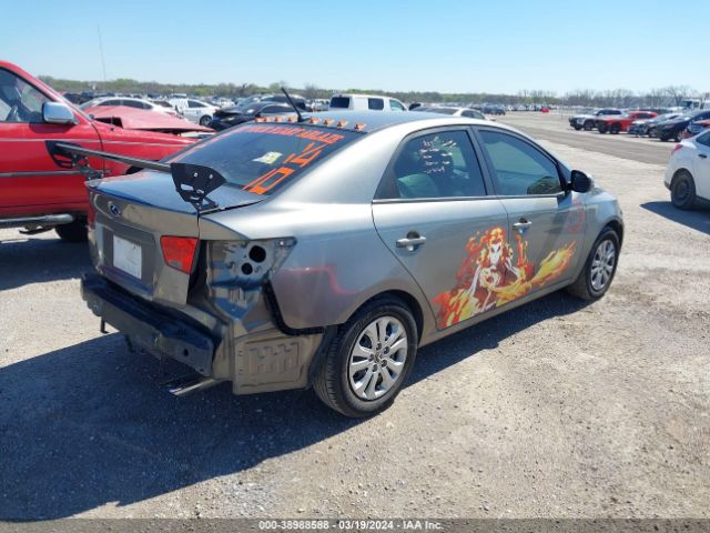 Photo 3 VIN: KNAFU4A29C5596445 - KIA FORTE 