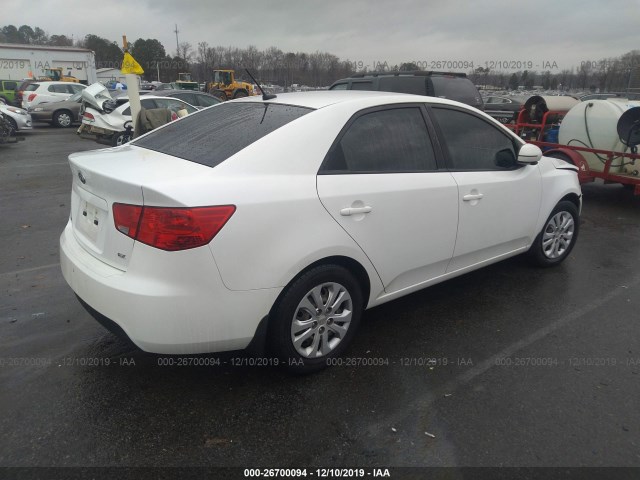 Photo 3 VIN: KNAFU4A29C5632425 - KIA FORTE 