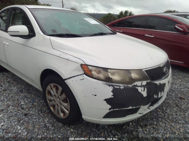 Photo 5 VIN: KNAFU4A29C5641769 - KIA FORTE 