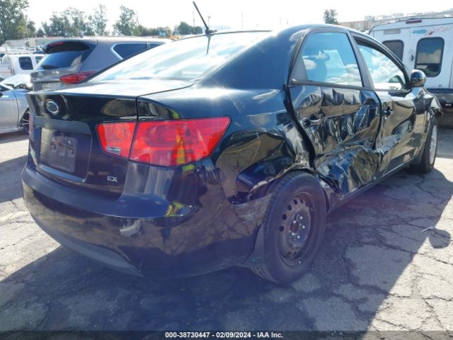 Photo 3 VIN: KNAFU4A29C5643604 - KIA FORTE 