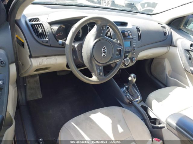 Photo 4 VIN: KNAFU4A29C5643604 - KIA FORTE 