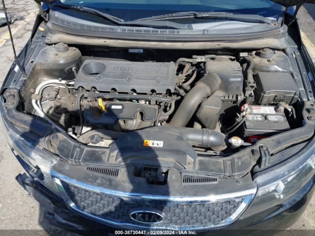 Photo 9 VIN: KNAFU4A29C5643604 - KIA FORTE 